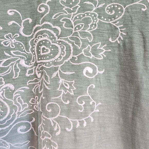 Woman Within Fading Green and White V-Neck Top Size 14/16 M - Picture 4 of 11